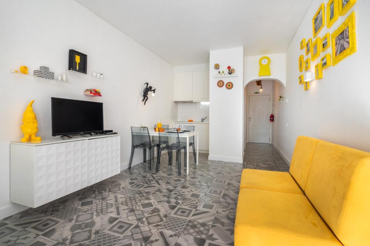 Warm Yellow Albufeira Luaran gambar