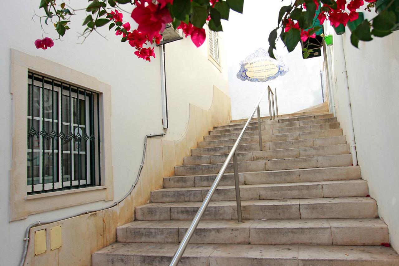 Warm Yellow Albufeira Luaran gambar