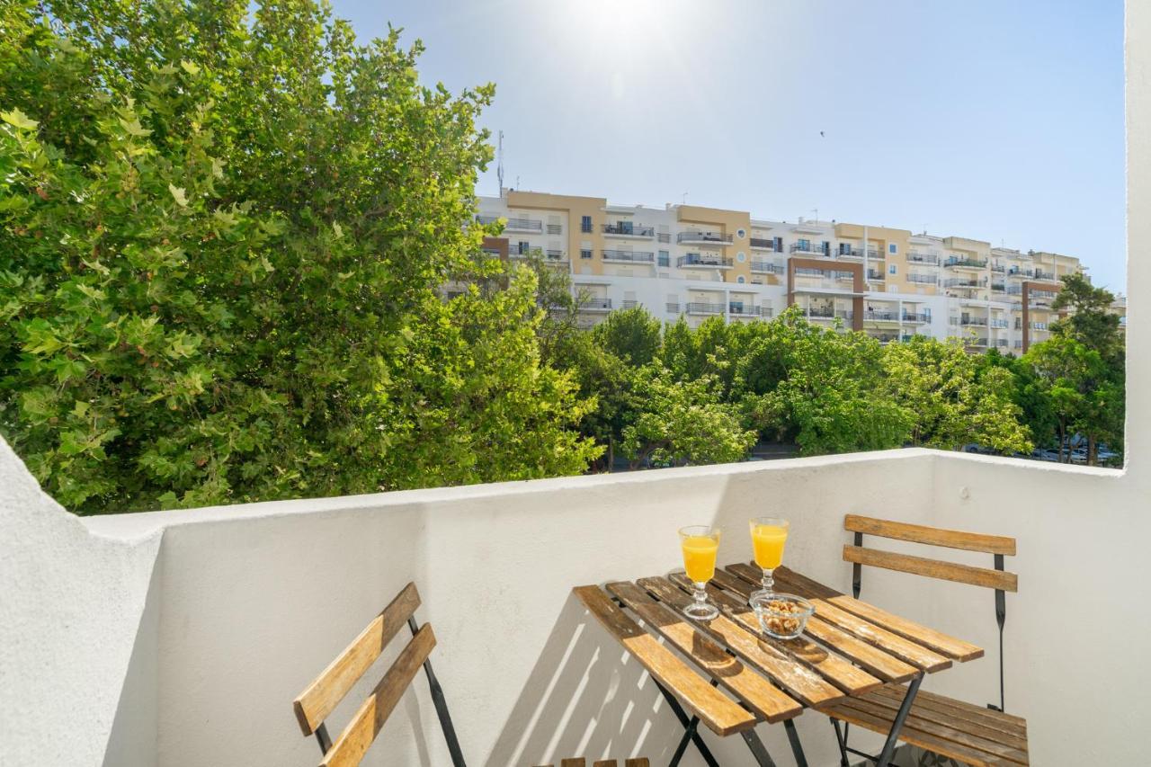 Warm Yellow Albufeira Luaran gambar
