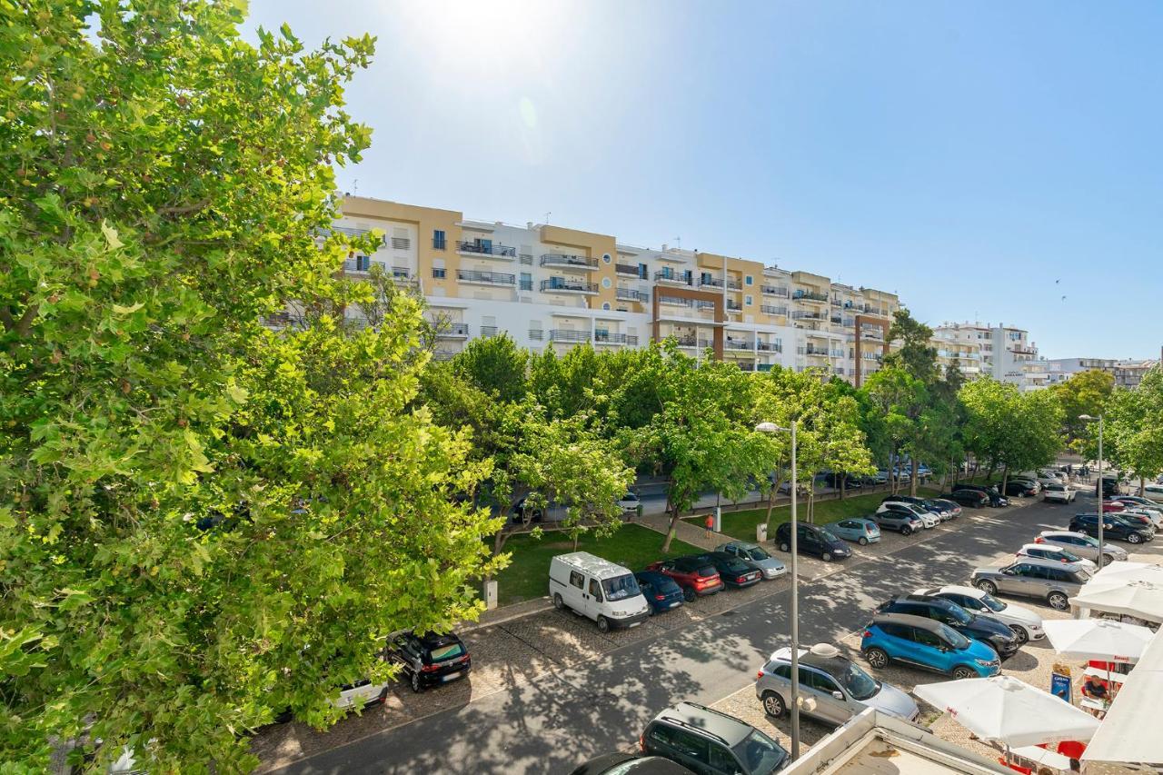 Warm Yellow Albufeira Luaran gambar